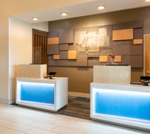 Holiday Inn Express Hotel & Suites Lobby