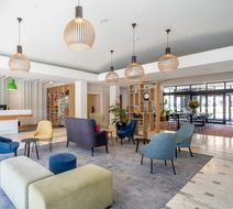 Holiday Inn Lobby