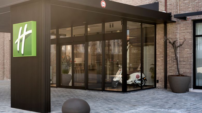 <b>Holiday Inn Exterior</b>. Images powered by <a href="https://www.leonardoworldwide.com/" title="Leonardo Worldwide" target="_blank">Leonardo</a>.