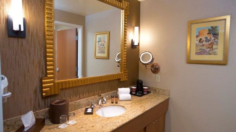 <b>South Point Hotel Room</b>. Images powered by <a href="https://www.leonardoworldwide.com/" title="Leonardo Worldwide" target="_blank">Leonardo</a>.