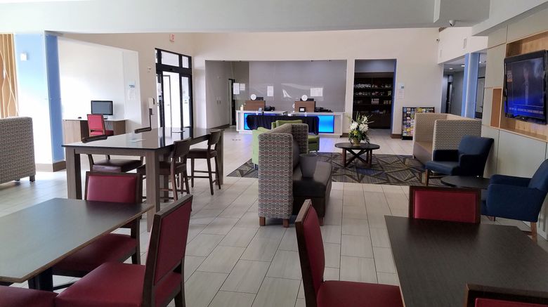 <b>Holiday Inn Express & Suites Dallas East Lobby</b>. Images powered by <a href="https://www.leonardoworldwide.com/" title="Leonardo Worldwide" target="_blank">Leonardo</a>.