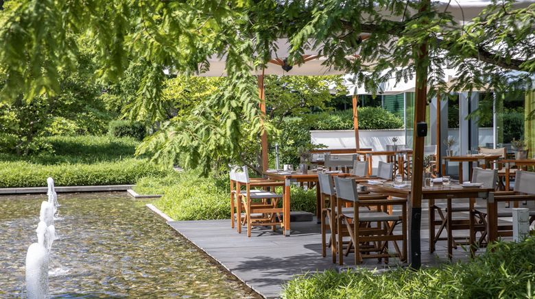 <b>InterContinental Geneve Restaurant</b>. Images powered by <a href="https://www.leonardoworldwide.com/" title="Leonardo Worldwide" target="_blank">Leonardo</a>.