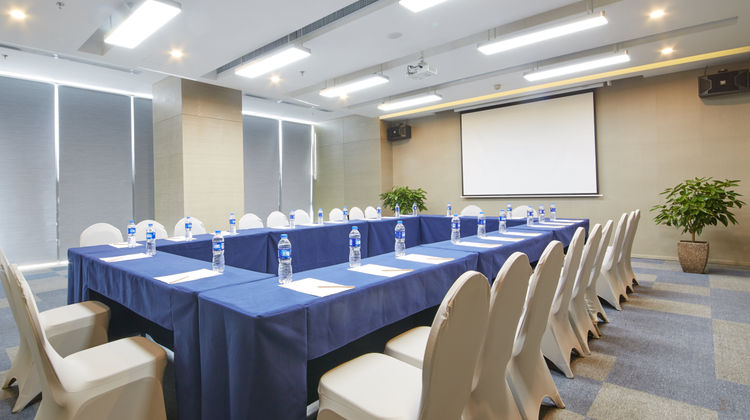 Holiday Inn Express Panjin Downtown Meeting