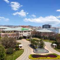 Holiday Inn New Port