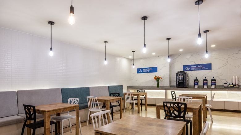 <b>Holiday Inn Express Cartagena Bocagrande Restaurant</b>. Images powered by <a href="https://www.leonardoworldwide.com/" title="Leonardo Worldwide" target="_blank">Leonardo</a>.