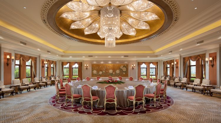 Holiday Inn New Port Ballroom
