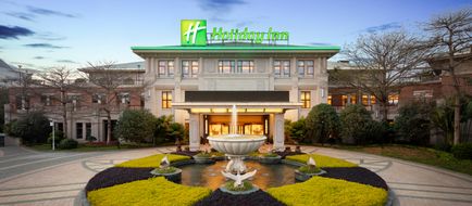 Holiday Inn New Port Exterior
