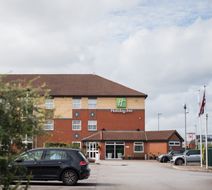Holiday Inn Manchester West Exterior