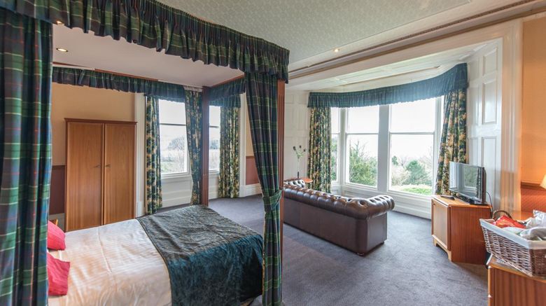 <b>The Cumbria Grand Hotel Suite</b>. Images powered by <a href="https://www.leonardoworldwide.com/" title="Leonardo Worldwide" target="_blank">Leonardo</a>.