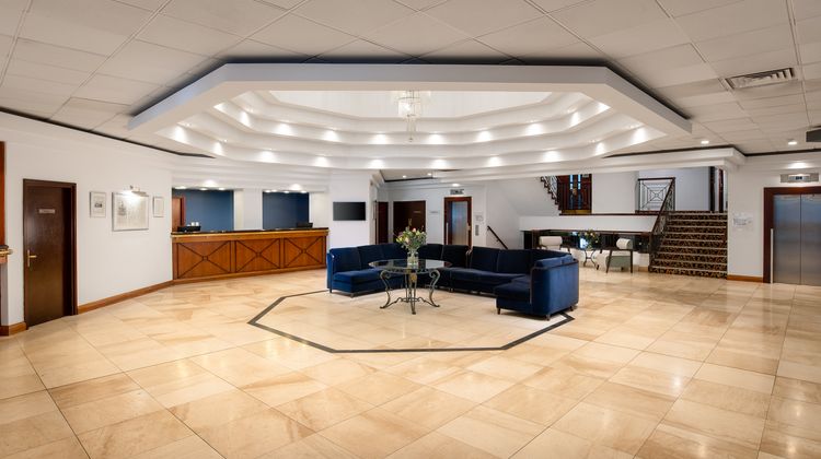 Copthorne Hotel Effingham Gatwick Lobby