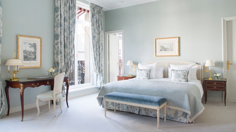 <b>Hotel Le Bristol Suite</b>. Images powered by <a href=https://www.travelagewest.com/Hotels/Paris/