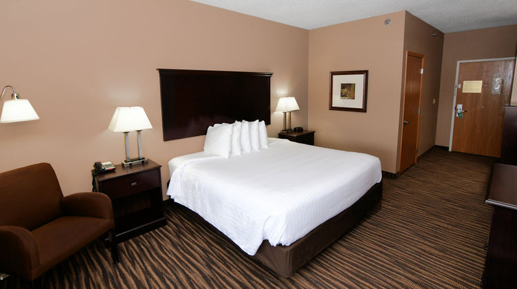 Cobblestone Inn & Suites Majestic Hills Room