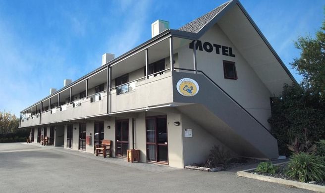 Airways Motel Exterior