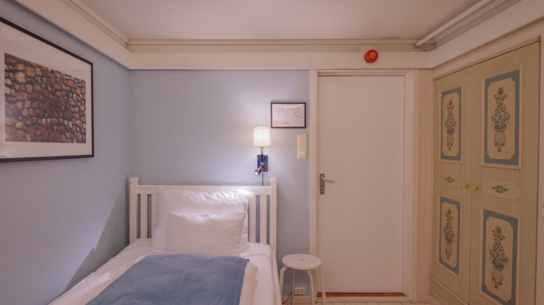<b>Strand Hotel Fevik Room</b>. Images powered by <a href="https://www.leonardoworldwide.com/" title="Leonardo Worldwide" target="_blank">Leonardo</a>.