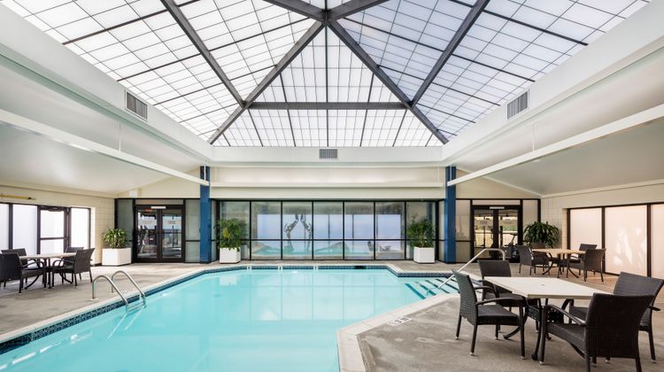 Crowne Plaza Providence-Warwick Pool