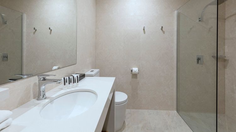 Canterbury International Hotel Room