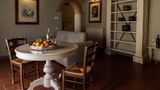 <b>Relais Villa Olmo Room</b>. Images powered by <a href="https://www.leonardoworldwide.com/" title="Leonardo Worldwide" target="_blank">Leonardo</a>.