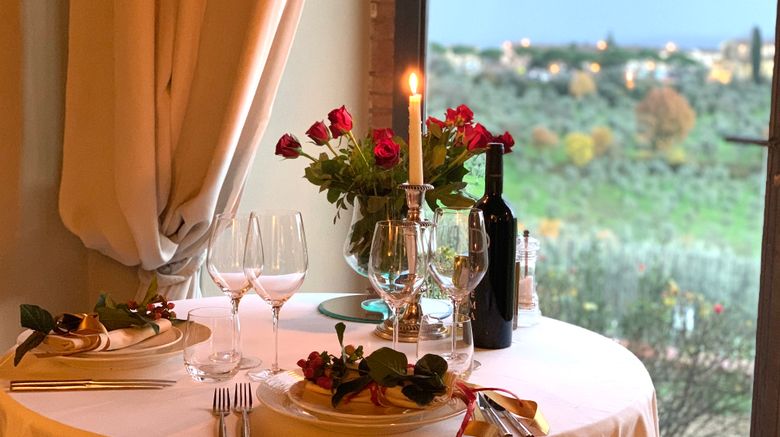 <b>Relais Villa Olmo Room</b>. Images powered by <a href="https://www.leonardoworldwide.com/" title="Leonardo Worldwide" target="_blank">Leonardo</a>.