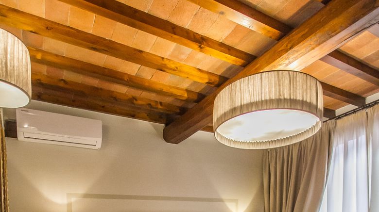 <b>Relais Villa Olmo Room</b>. Images powered by <a href="https://www.leonardoworldwide.com/" title="Leonardo Worldwide" target="_blank">Leonardo</a>.