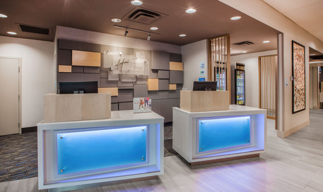 Holiday Inn Express & Suites El Paso N Lobby