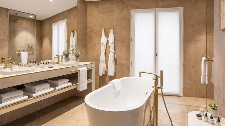 <b>L'Imperator Room</b>. Images powered by <a href="https://www.leonardoworldwide.com/" title="Leonardo Worldwide" target="_blank">Leonardo</a>.