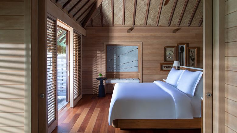<b>Four Seasons Resort Bora Bora Room</b>. Images powered by <a href="https://www.leonardoworldwide.com/" title="Leonardo Worldwide" target="_blank">Leonardo</a>.