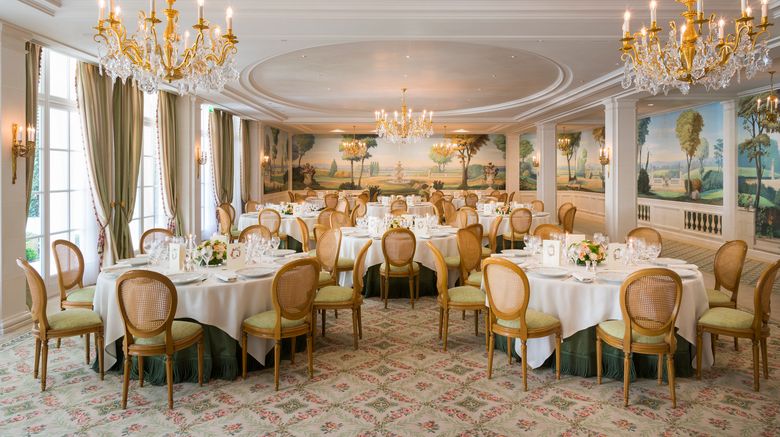 <b>Hotel Le Bristol Meeting</b>. Images powered by <a href=https://www.travelagewest.com/Hotels/Paris/