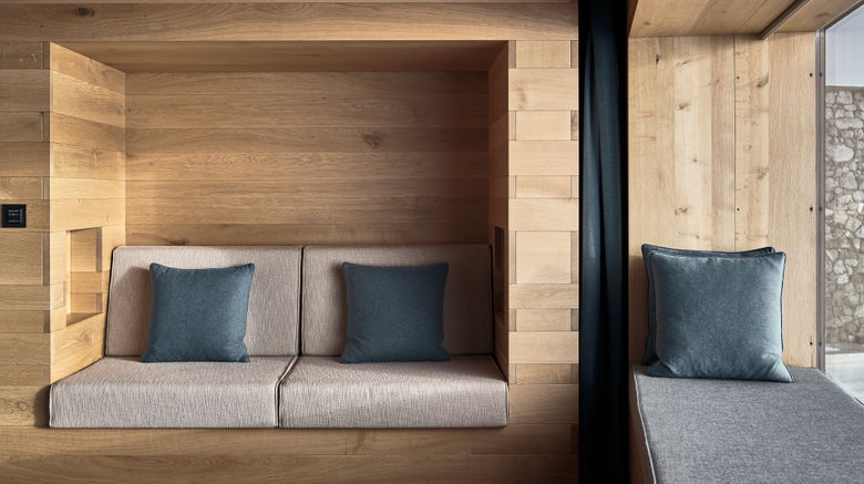<b>Chetzeron Hotel Suite</b>. Images powered by <a href="https://www.leonardoworldwide.com/" title="Leonardo Worldwide" target="_blank">Leonardo</a>.
