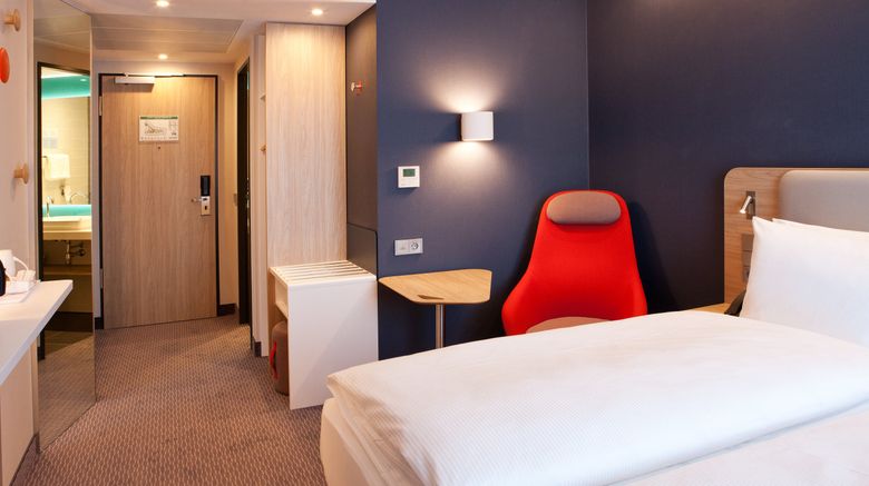 <b>Holiday Inn Express Munich-Olching Room</b>. Images powered by <a href="https://www.leonardoworldwide.com/" title="Leonardo Worldwide" target="_blank">Leonardo</a>.