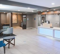 Holiday Inn Express Lobby