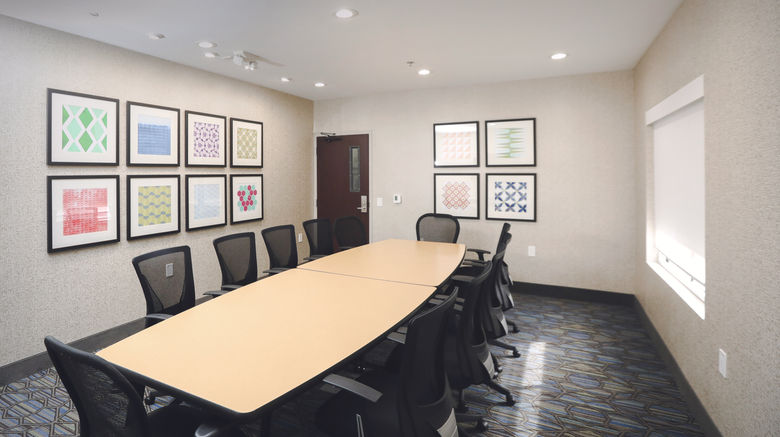 <b>Holiday Inn Express Meeting</b>. Images powered by <a href="https://www.leonardoworldwide.com/" title="Leonardo Worldwide" target="_blank">Leonardo</a>.
