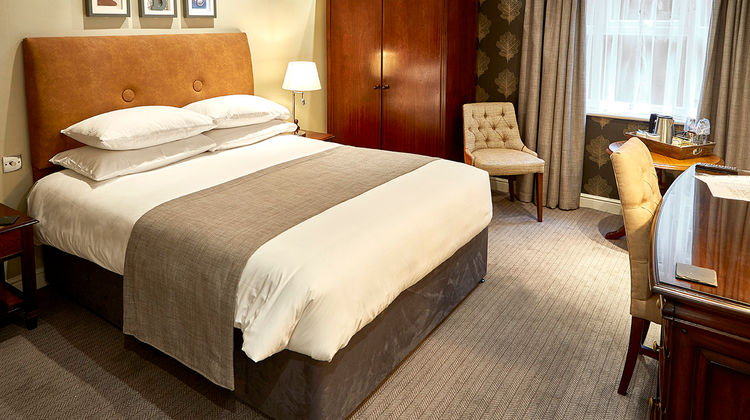 The Belmore Hotel Room