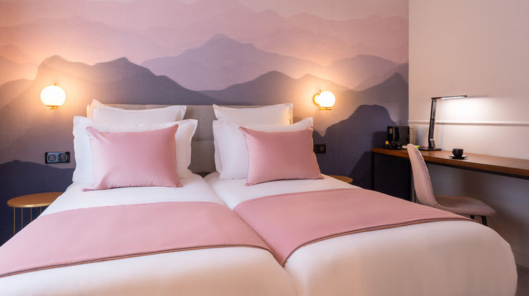Le Milie Rose Hotel Room