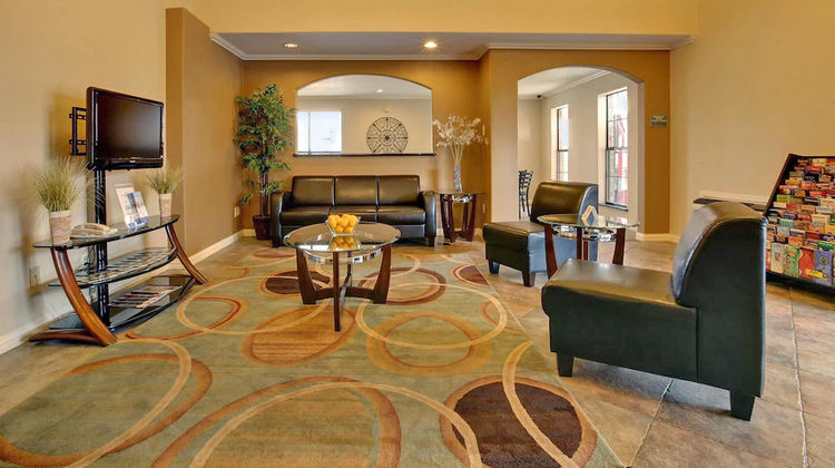 Scottish Inns DeSoto Lobby