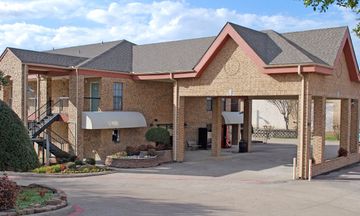 Scottish Inns DeSoto