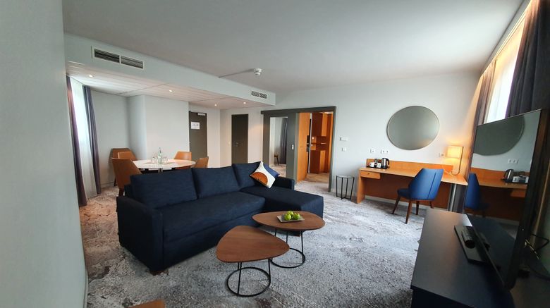 <b>voco Duesseldorf Seestern Suite</b>. Images powered by <a href="https://www.leonardoworldwide.com/" title="Leonardo Worldwide" target="_blank">Leonardo</a>.
