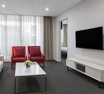 Meriton Suites North Ryde Suite