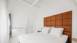 YAYS Amsterdam Salthouse Canal Room