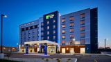 Holiday Inn Express & Suites Lakeshore Exterior