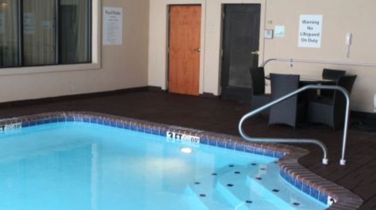 Holiday Inn Vicksburg Pool