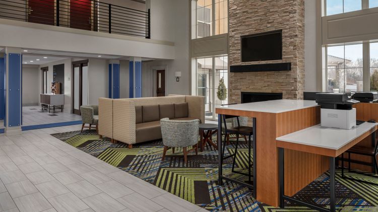 Holiday Inn Express & Stes Asheville SW Lobby