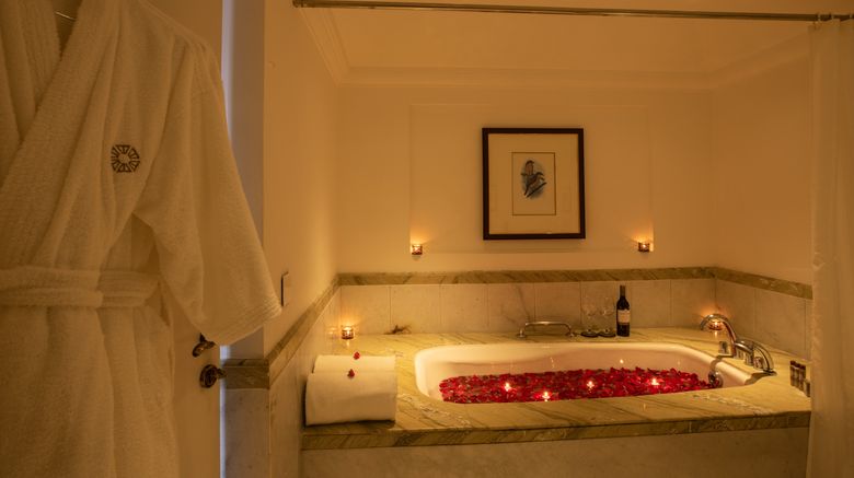<b>Savoy Hotel Room</b>. Images powered by <a href="https://www.leonardoworldwide.com/" title="Leonardo Worldwide" target="_blank">Leonardo</a>.