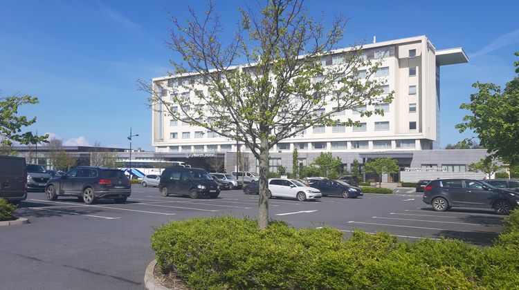 City North Hotel and Conference Centre Exterior