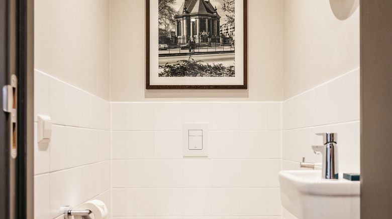 <b>YAYS The Hague Willemspark Room</b>. Images powered by <a href="https://www.leonardoworldwide.com/" title="Leonardo Worldwide" target="_blank">Leonardo</a>.