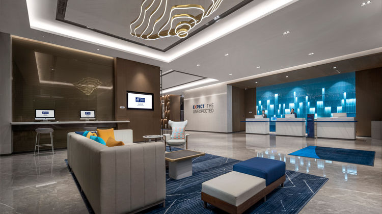 Holiday Inn Express Ancient Town Lobby