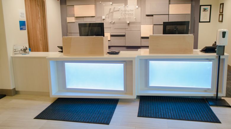 <b>Holiday Inn Express Hotel & Suites Lobby</b>. Images powered by <a href="https://www.leonardoworldwide.com/" title="Leonardo Worldwide" target="_blank">Leonardo</a>.
