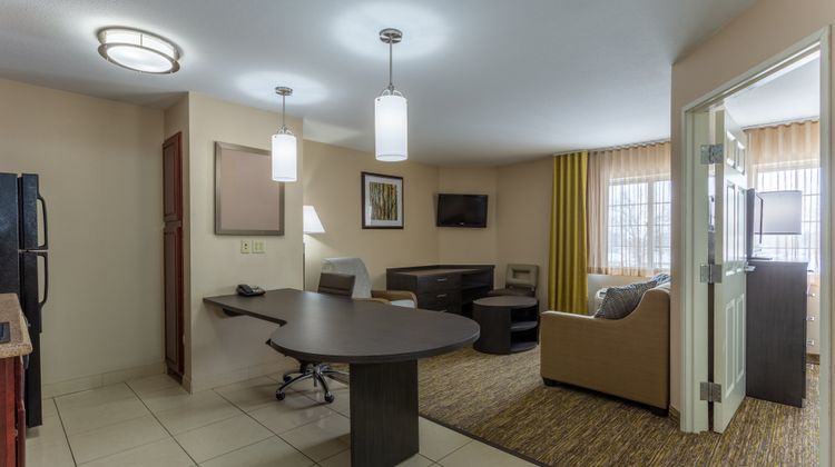 Candlewood Suites South Bend Airport Room