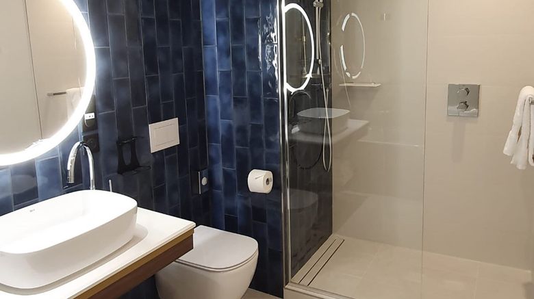 <b>Crowne Plaza Nice-Grand Arenas Room</b>. Images powered by <a href="https://www.leonardoworldwide.com/" title="Leonardo Worldwide" target="_blank">Leonardo</a>.