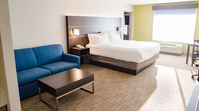 <b>Holiday Inn Express Hotel & Suites Room</b>. Images powered by <a href="https://www.leonardoworldwide.com/" title="Leonardo Worldwide" target="_blank">Leonardo</a>.