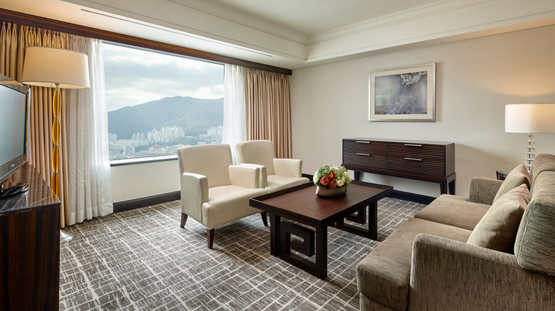 <b>Lotte Hotel Busan Suite</b>. Images powered by <a href="https://www.leonardoworldwide.com/" title="Leonardo Worldwide" target="_blank">Leonardo</a>.